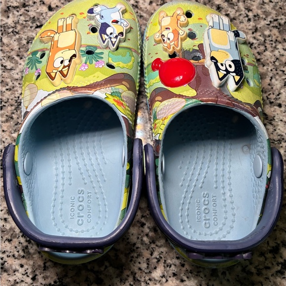 Crocs Bluey 8C classic Clog - Picture 5 of 9